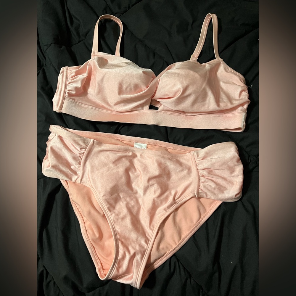 🆕 NWOT!! Shiny Pink Bikini